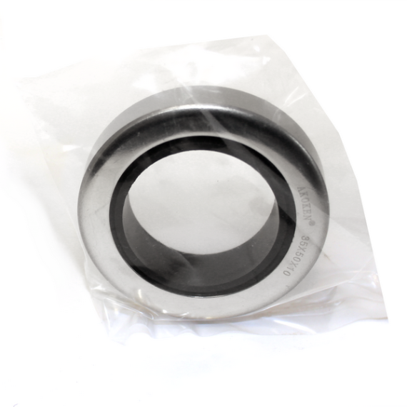 Oil seal for the repair of the compressor screw unit